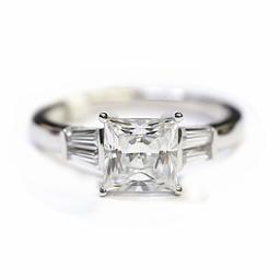 [Find] Amazon Collection roziumumekkisuta-ringusiruba-kuriapurinsesu & bagettokattokyu-bikkuzirukonia 3 Stone Ring, Size 14 
